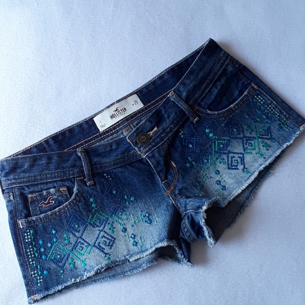 Hollister Size 1 W25 denim embroidered & fringed